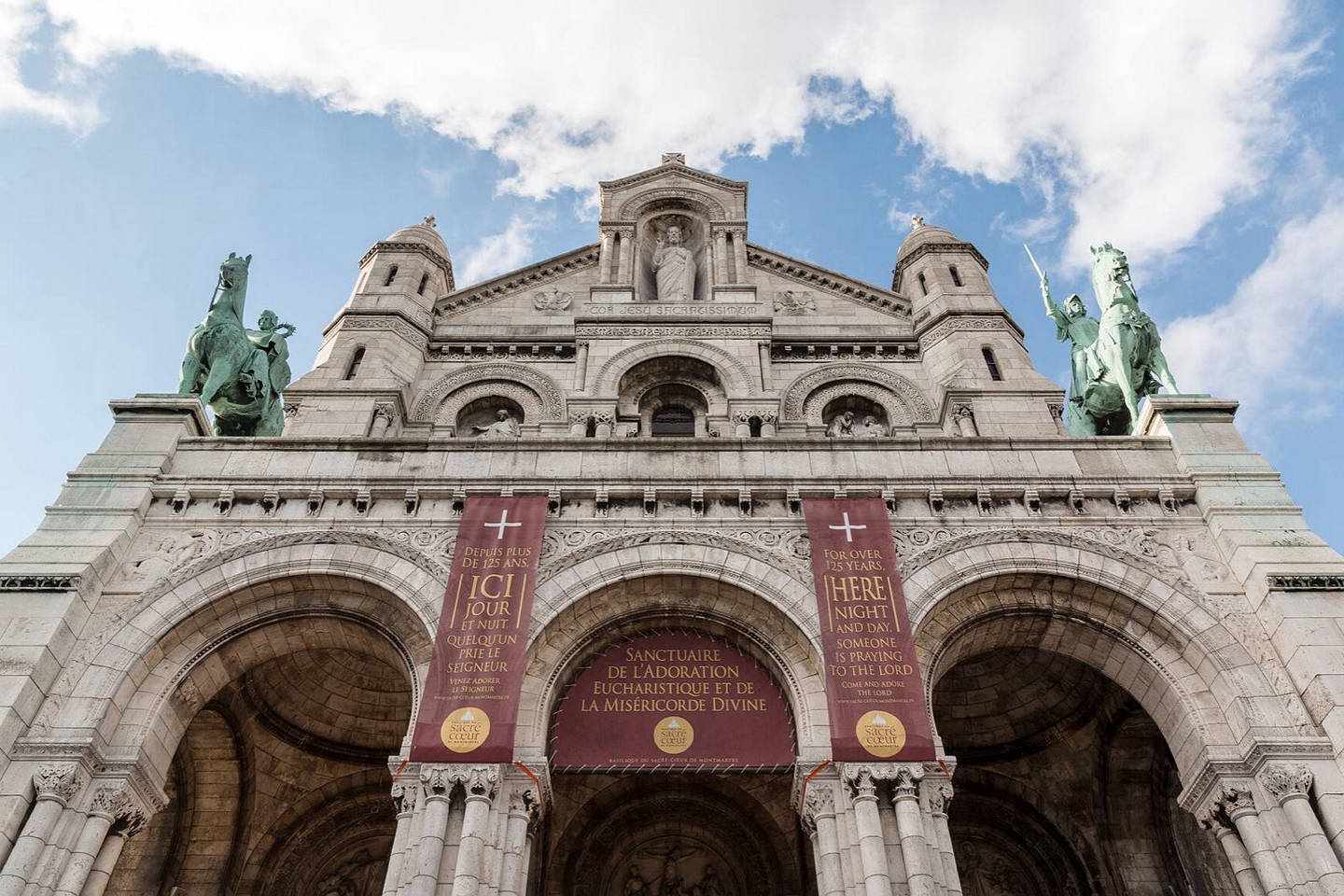 The white domes of the Sacré-Cœur above Montmartre