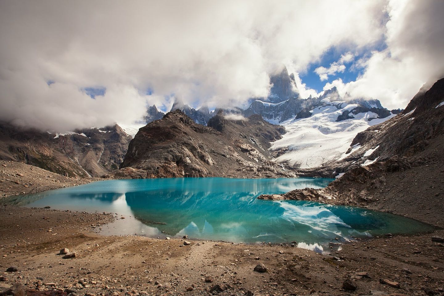 Fitz Roy rising above the blue Laguna de los Tres